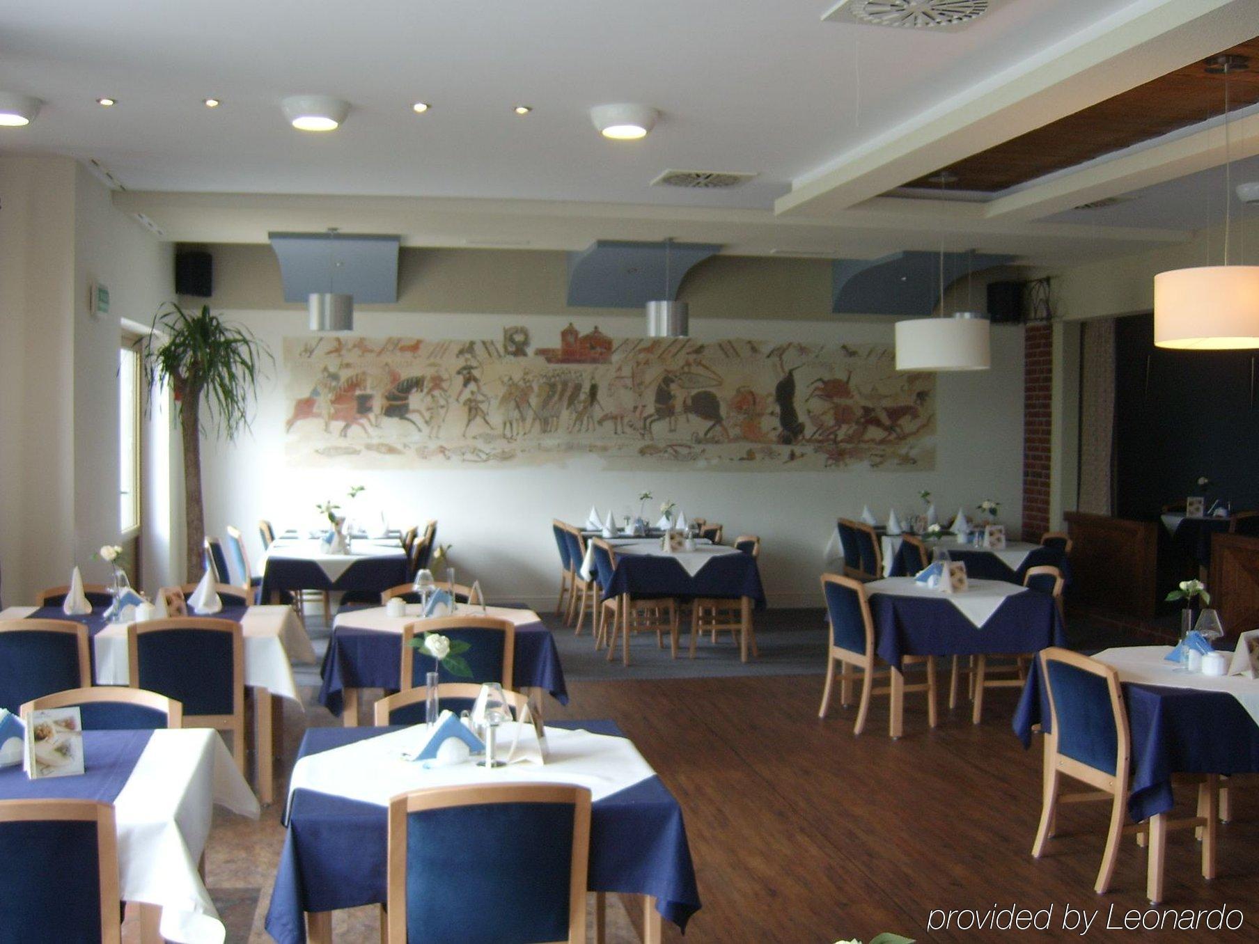Grot Hotel Малборк Ресторант снимка
