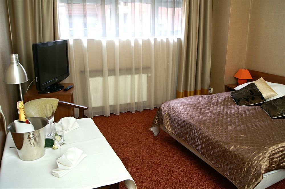Grot Hotel Малборк Екстериор снимка
