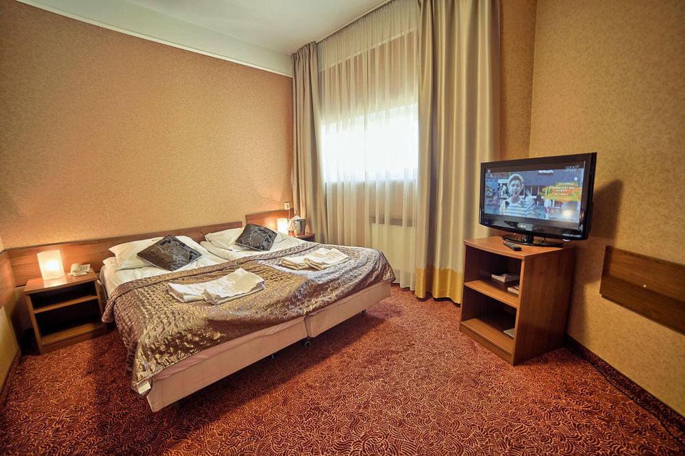 Grot Hotel Малборк Екстериор снимка
