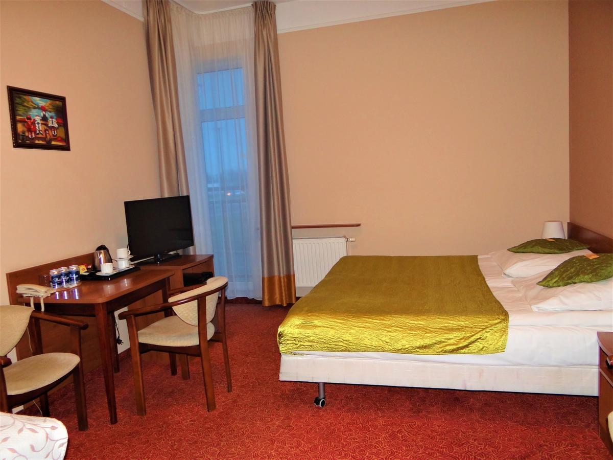 Grot Hotel Малборк Екстериор снимка