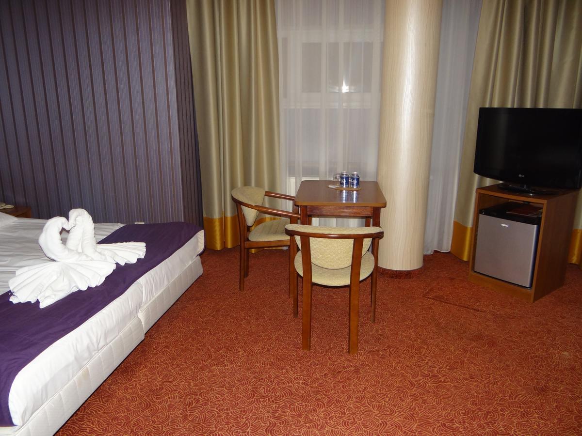 Grot Hotel Малборк Екстериор снимка