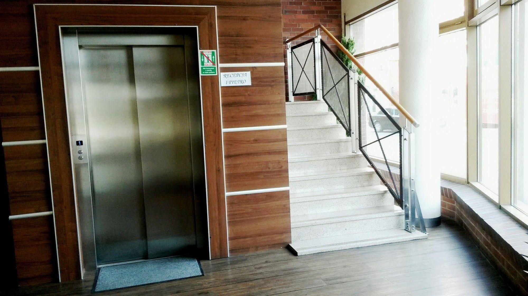 Grot Hotel Малборк Екстериор снимка