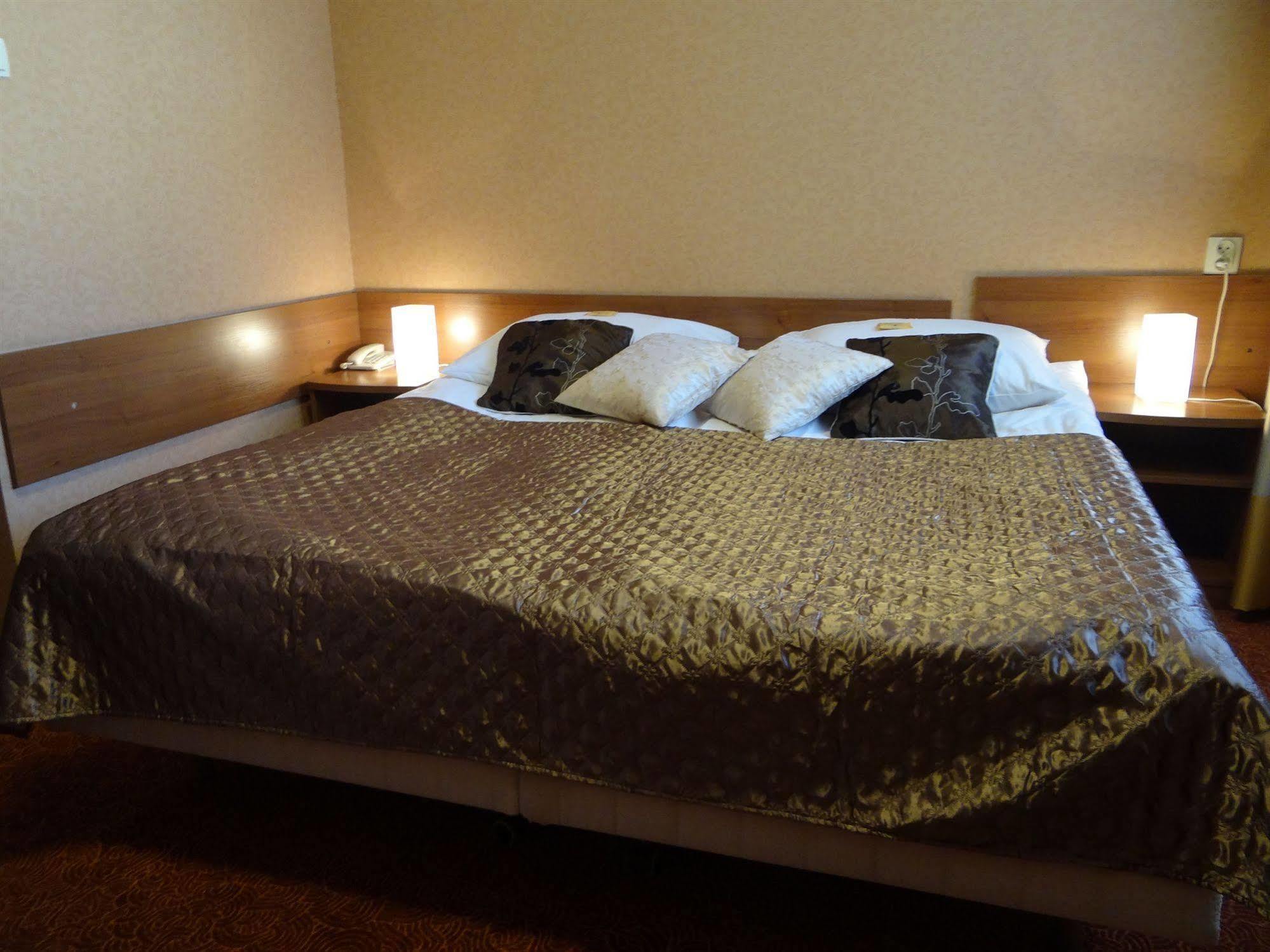 Grot Hotel Малборк Екстериор снимка