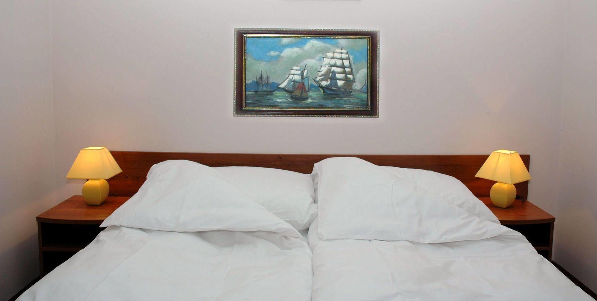 Grot Hotel Малборк Екстериор снимка